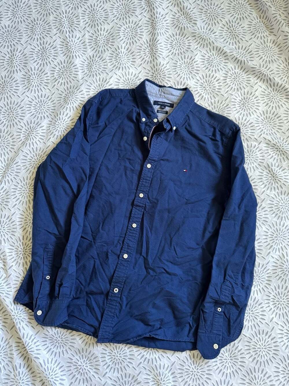 Tommy Hilfiger Men's Long Sleeve Button-Up Shirt, Solid Navy Blue, Custom Fit